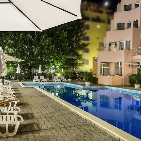 Vanilla Garden Apartments Slântsjev Brjag Eksteriør bilde