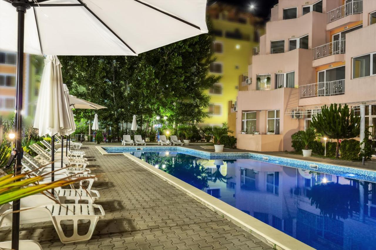 Vanilla Garden Apartments Slântsjev Brjag Eksteriør bilde