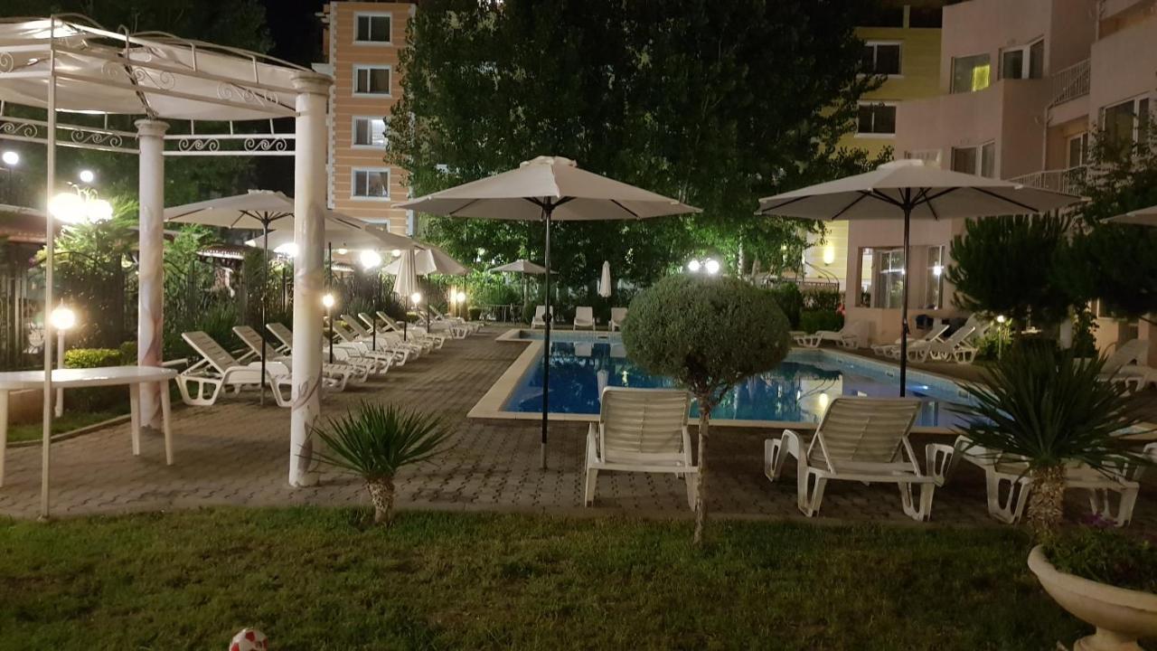 Vanilla Garden Apartments Slântsjev Brjag Eksteriør bilde